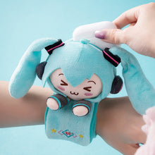 Load image into Gallery viewer, Moeyu: Hatsune Miku: Squinty Eyes Bracelet-Moeyu-Makochan.store
