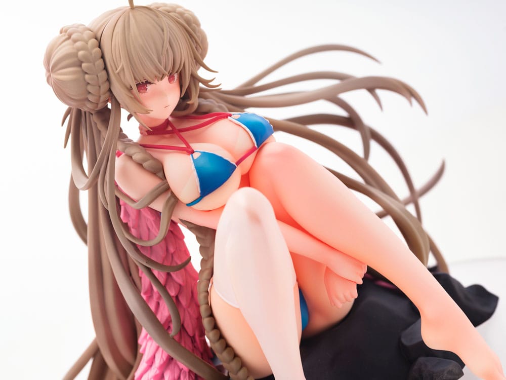 Ami Ami Azur Lane PVC Statue 1/7 Formidable The Lady of the Beach Ver. 16 cm | Makochan