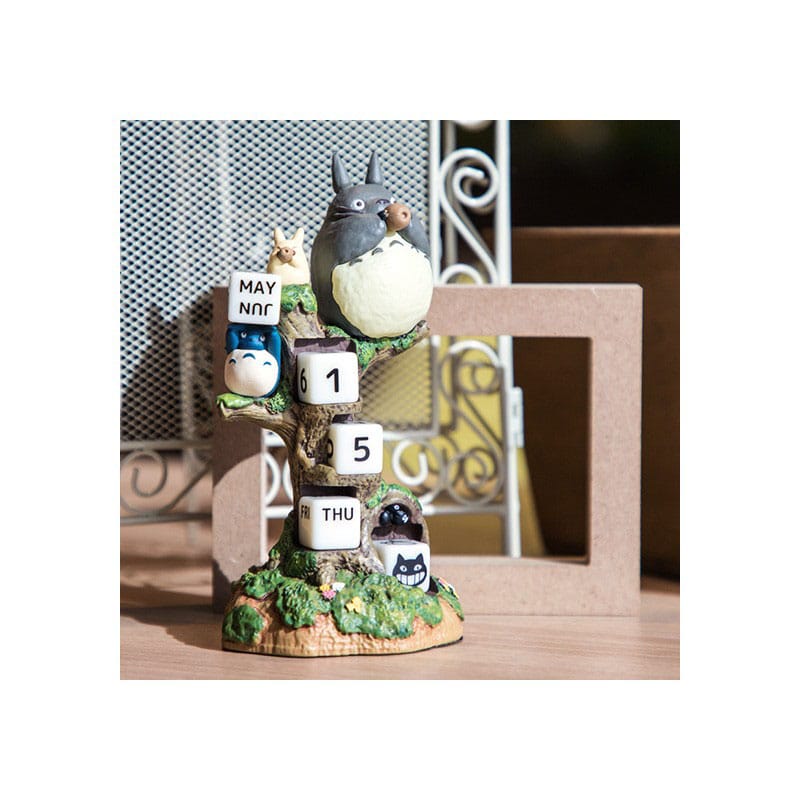Benelic My Neighbor Totoro Statue Three-wheeler Diorama / Calendar 11 cm *English Version* | Makochan