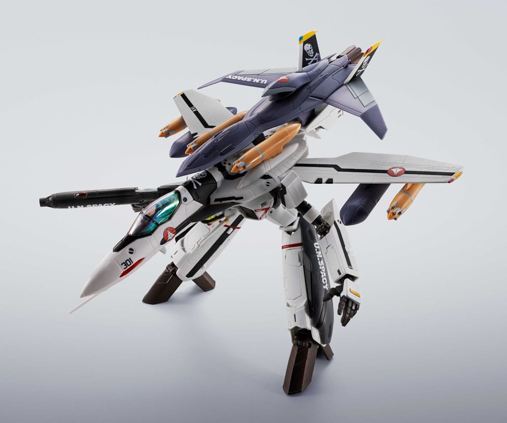 Bandai Tamashii Nations Macross 7 Hi-Metal R Action Figure VF-0S Phoenix (Roy Focker Use) & QF-2200D-B Ghost Set 14 cm