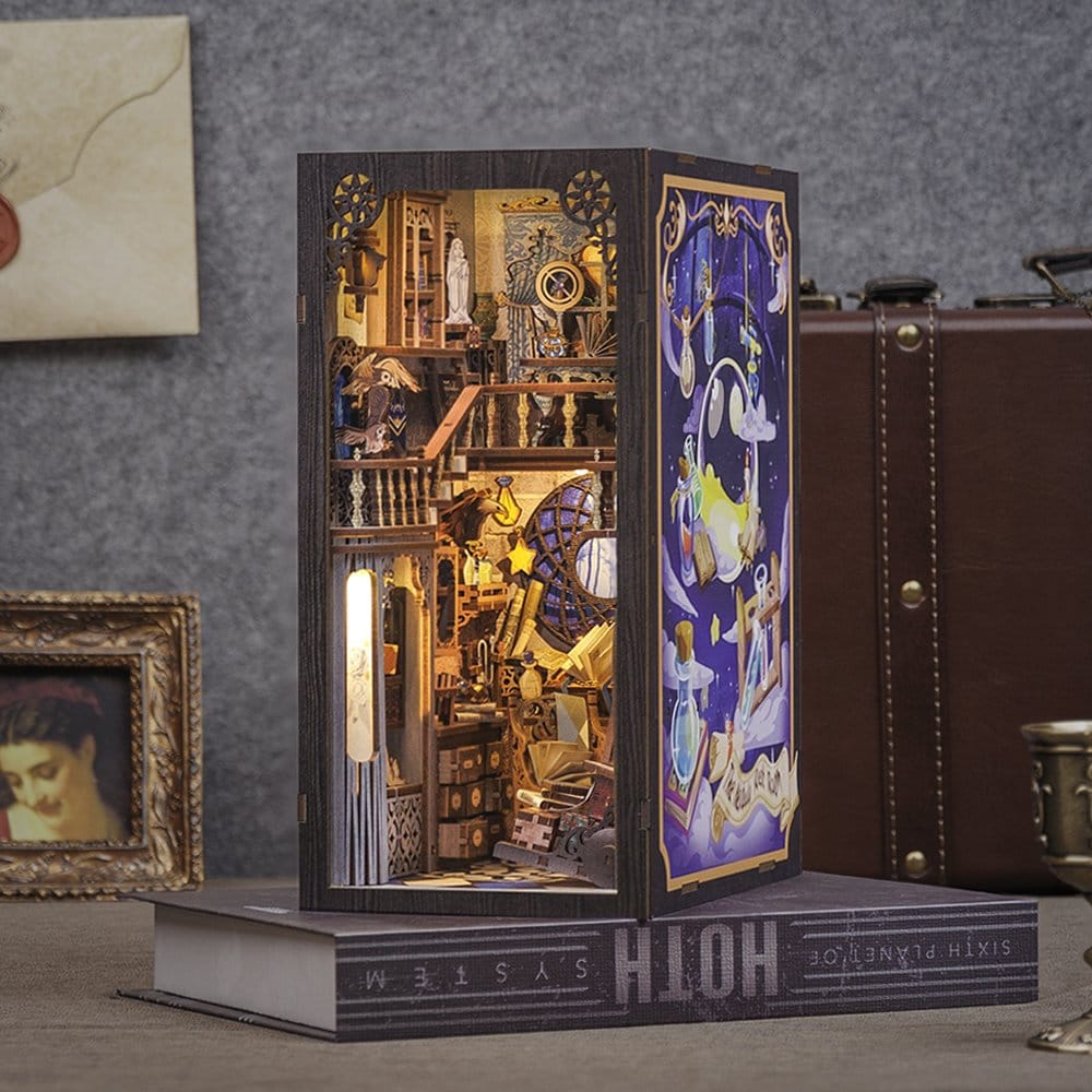 CuteBee Book Nook Nebula Common Room 23 x 11 cm | Makochan