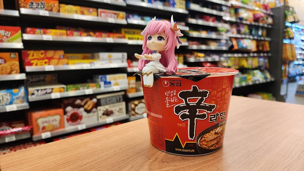 ClawsUp Goddess of Victory: Nikke Cup Noodle Holder PVC Statue Dorothy 9 cm | Makochan