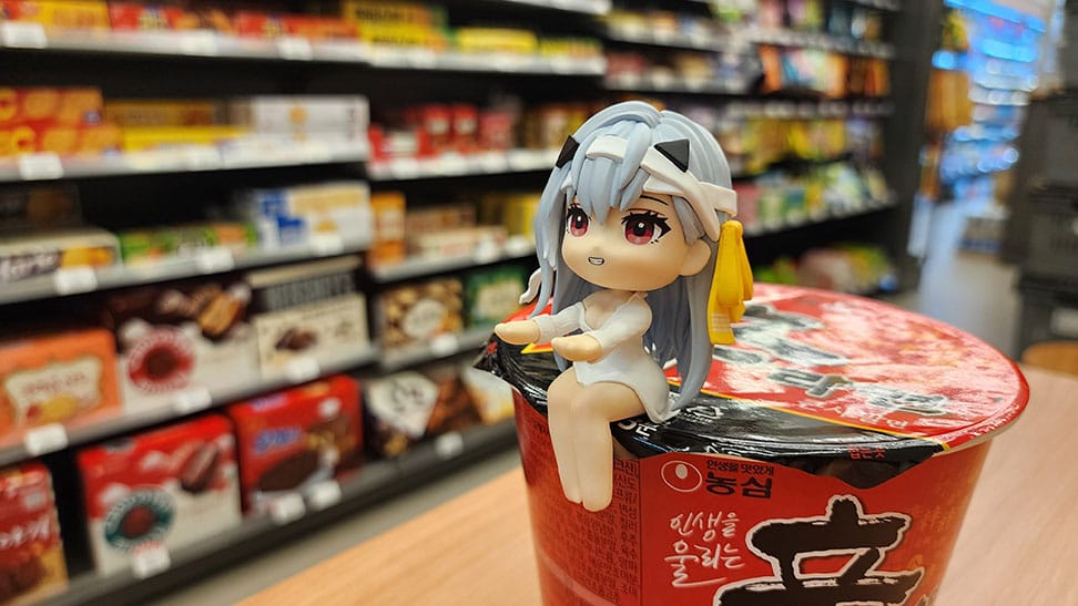 ClawsUp Goddess of Victory: Nikke Cup Noodle Holder PVC Statue Modernia 8 cm | Makochan