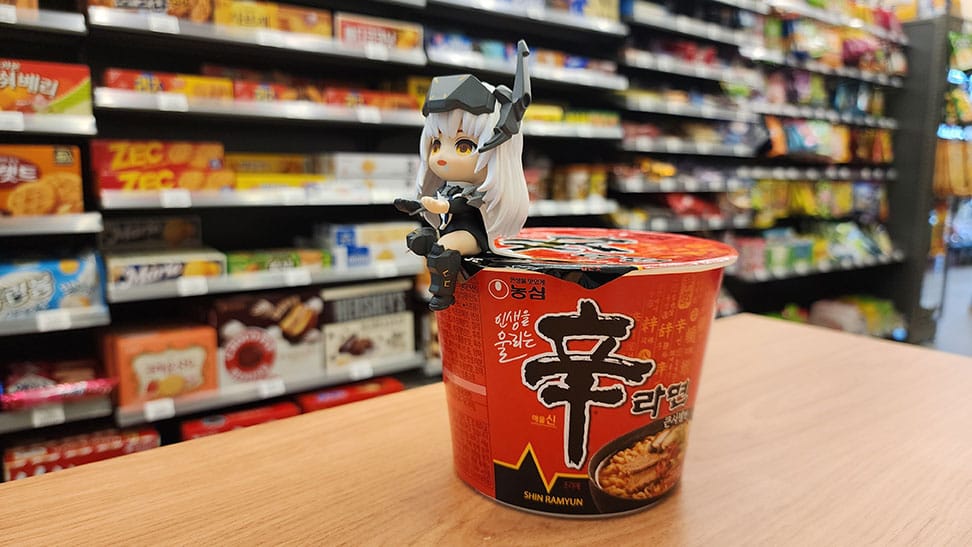 ClawsUp Goddess of Victory: Nikke Cup Noodle Holder PVC Statue Snow White 10 cm | Makochan