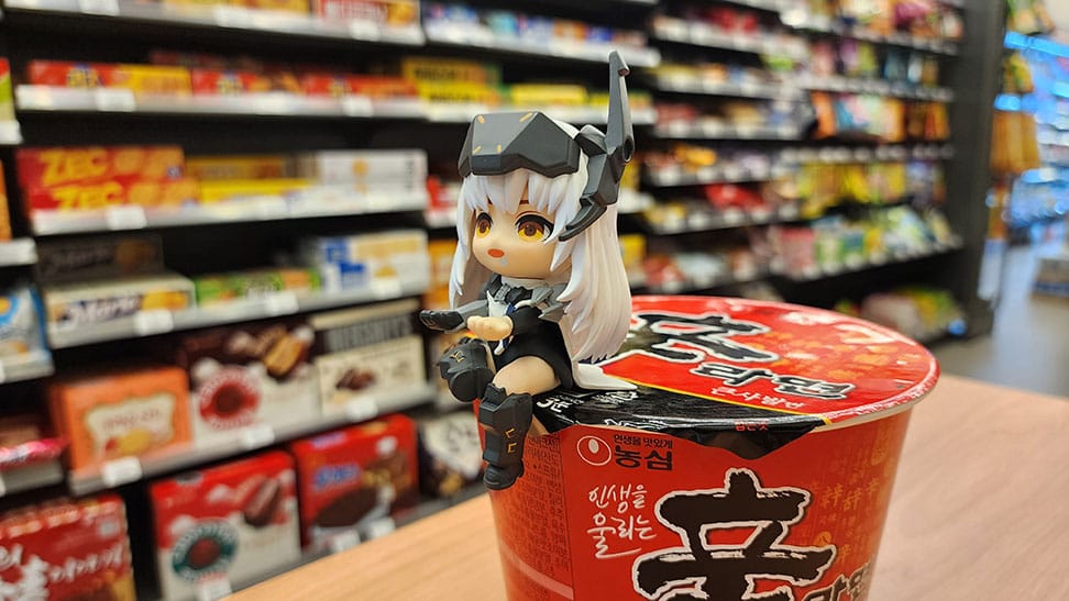 ClawsUp Goddess of Victory: Nikke Cup Noodle Holder PVC Statue Snow White 10 cm | Makochan