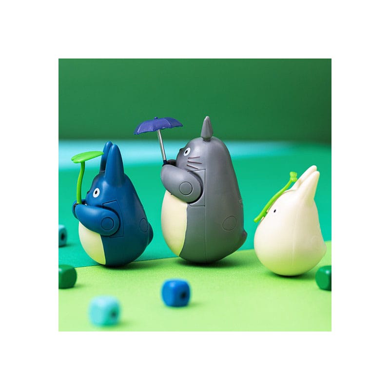Semic My Neighbor Totoro Round Bottomed Figurine Mid Totoro with leaf 6 cm | Makochan