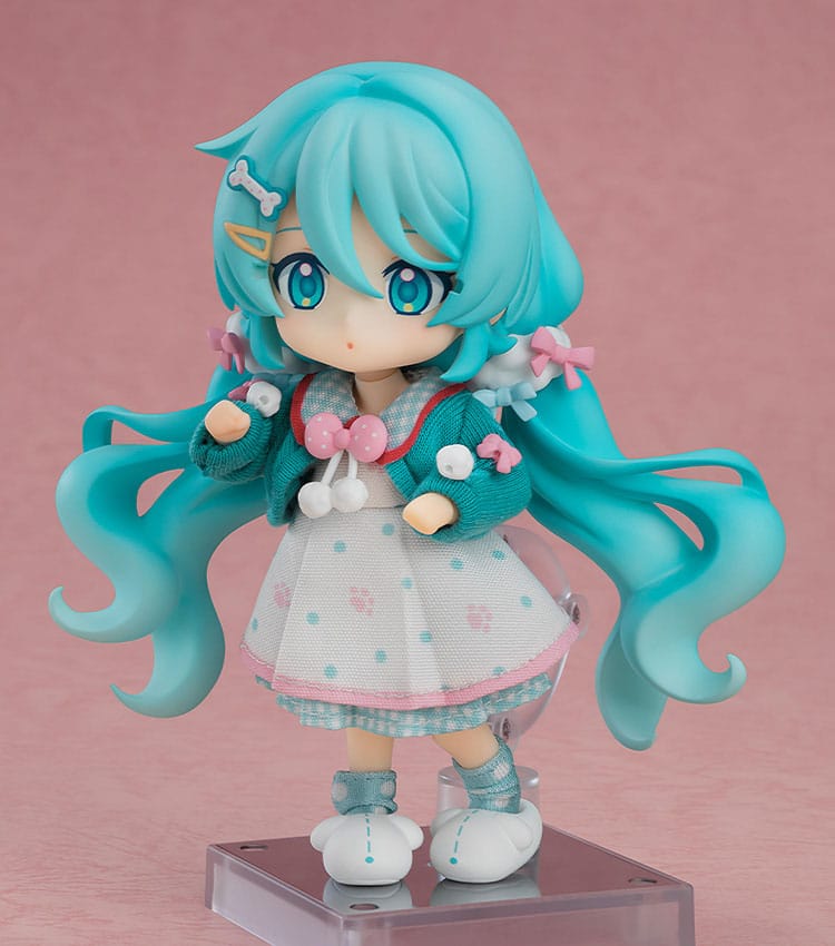Good Smile Company Character Vocal Series 01: Hatsune Miku Nendoroid Doll Action Figure Hatsune Miku: Loungewear Outfit Ver