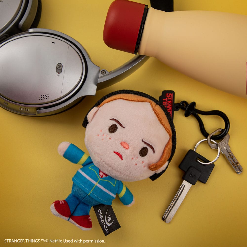 Cinereplicas Stranger Things: Max Mayfield Plush Keychain | Makochan