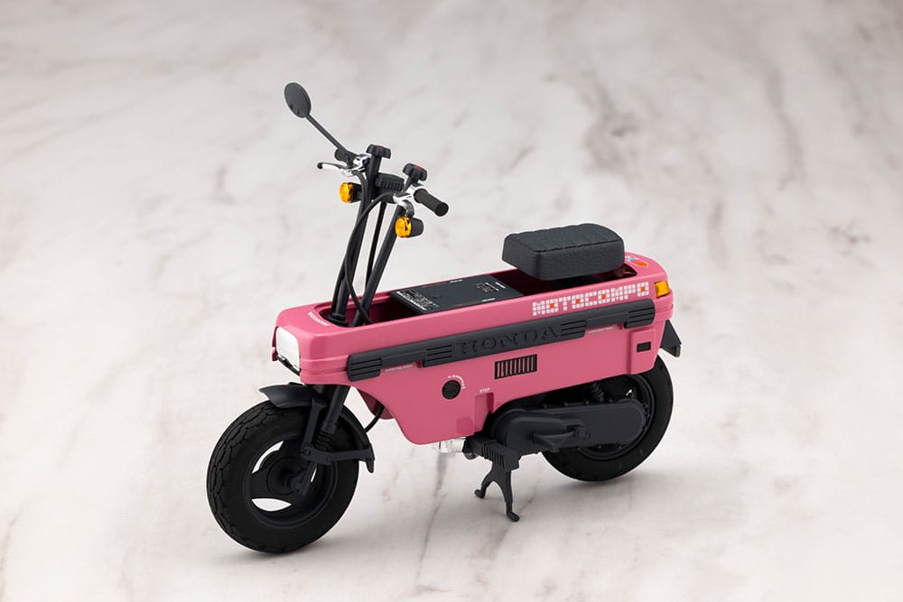 Kotobukiya Sousai Shojo Teien Plastic Model Kit 1/10 Emma Koishikawa Nocturne with Honda AB12 Motocompo 14 cm | Makochan