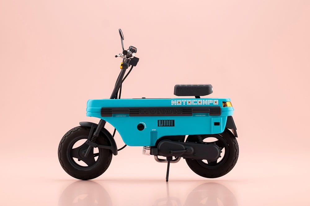Kotobukiya Megami Device Buster Doll Series Plastic Model Kit 1/1 Knight Alice with Honda AB12 Motocompo 15 cm | Makochan